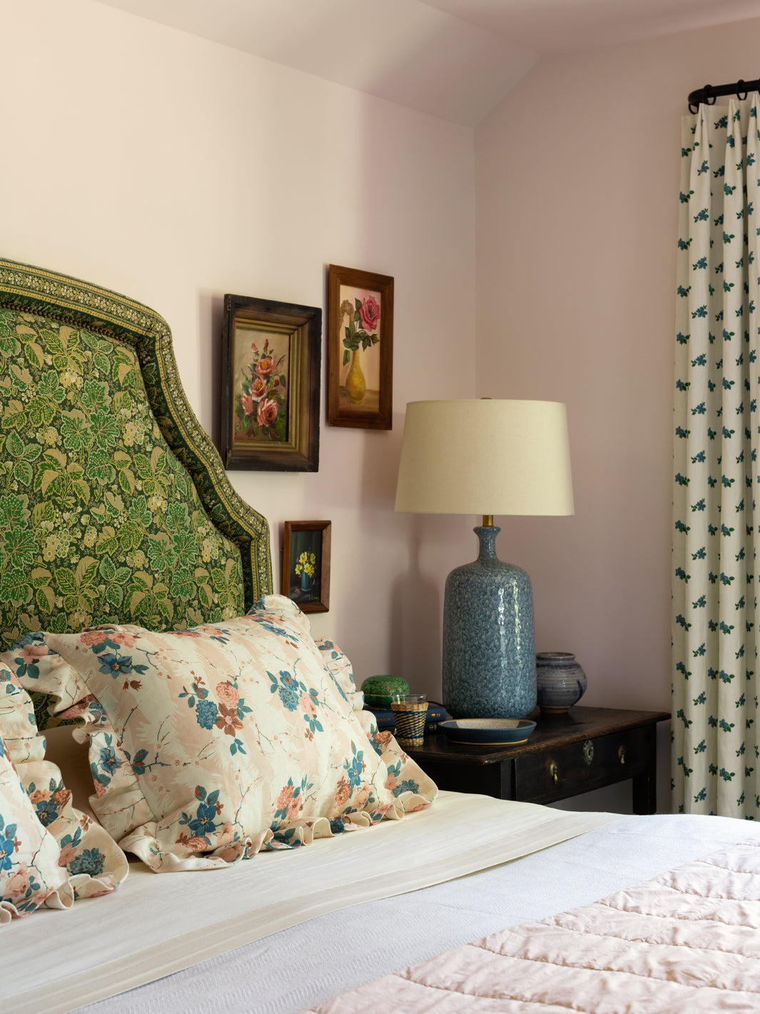 Dora Chintz' Linen Fabric - Pink Blue – Nathan Turner