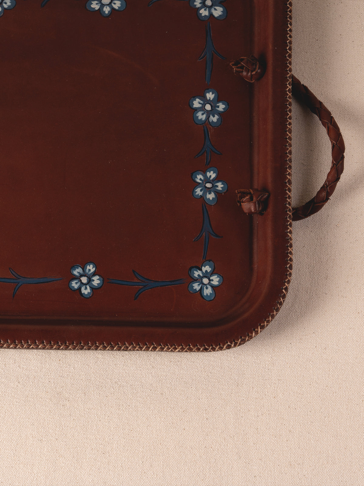 Hand-painted natural vaquetta leather rectangle catch-all tray