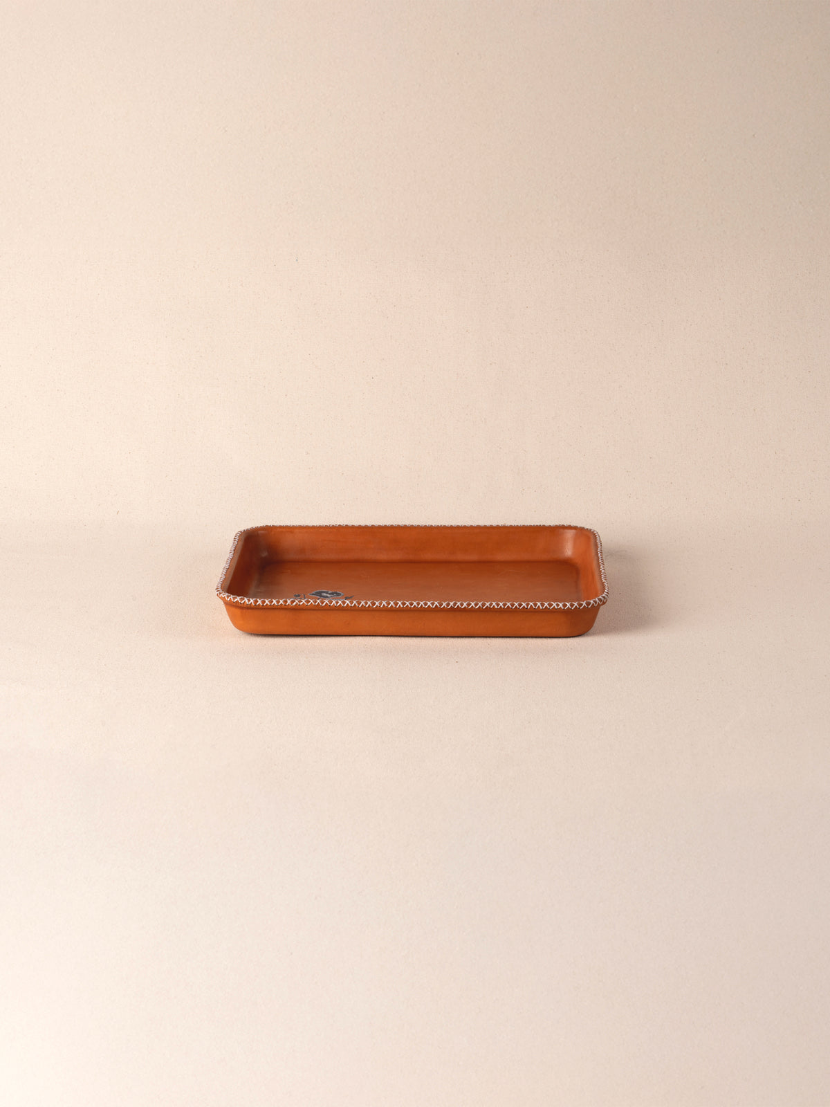 Hand-painted natural vaquetta leather rectangle catch-all tray