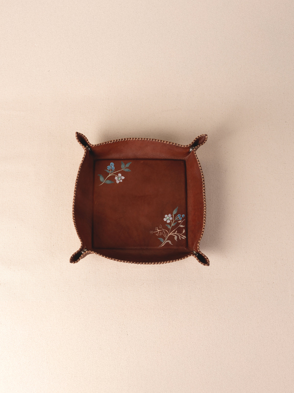 Hand-painted vaquetta leather square catch-all tray