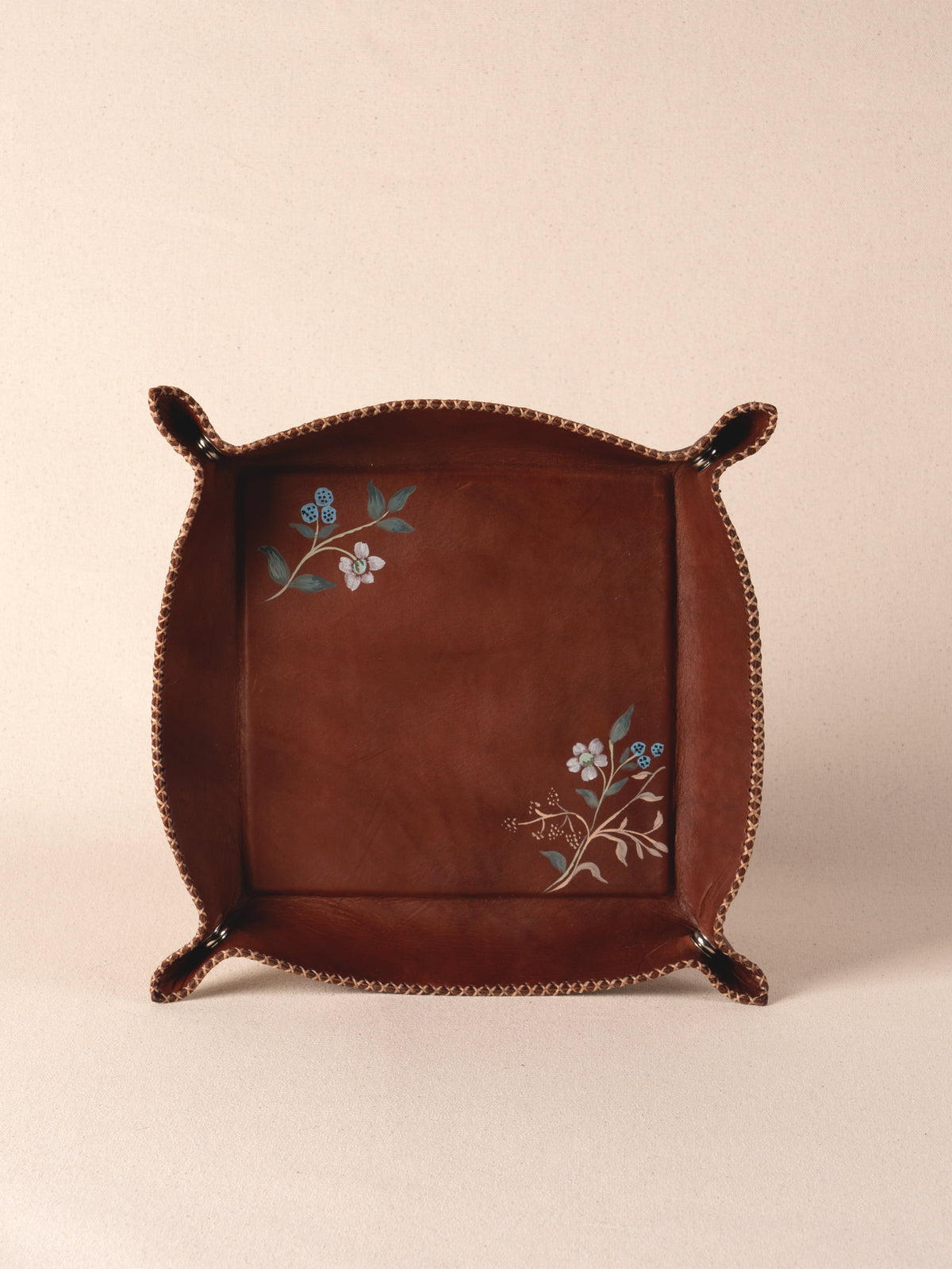Hand-painted vaquetta leather square catch-all tray