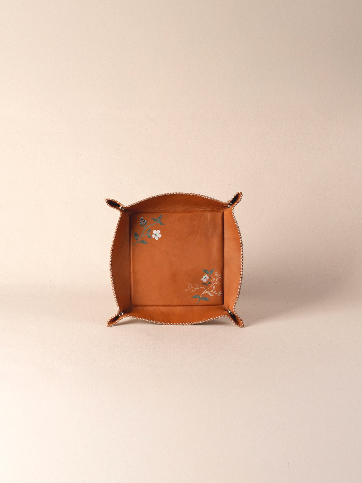 Hand-painted vaquetta leather square catch-all tray